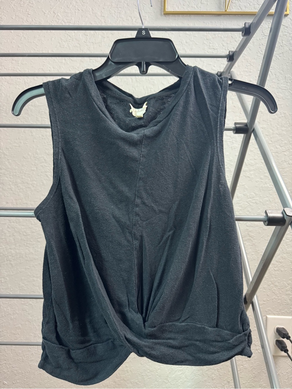 Deletta Black Twist-Front Sleeveless Tank